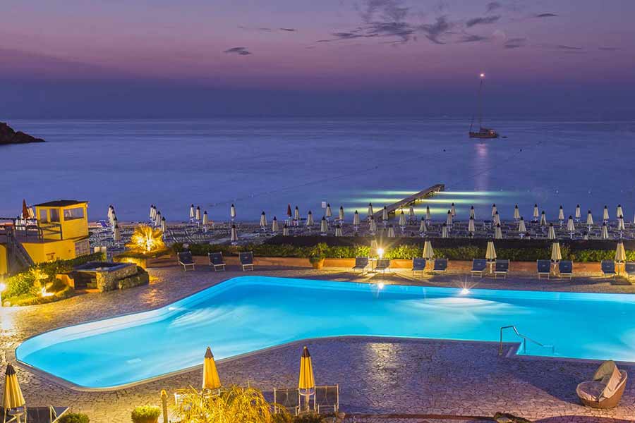 Hotel del Golfo piscina