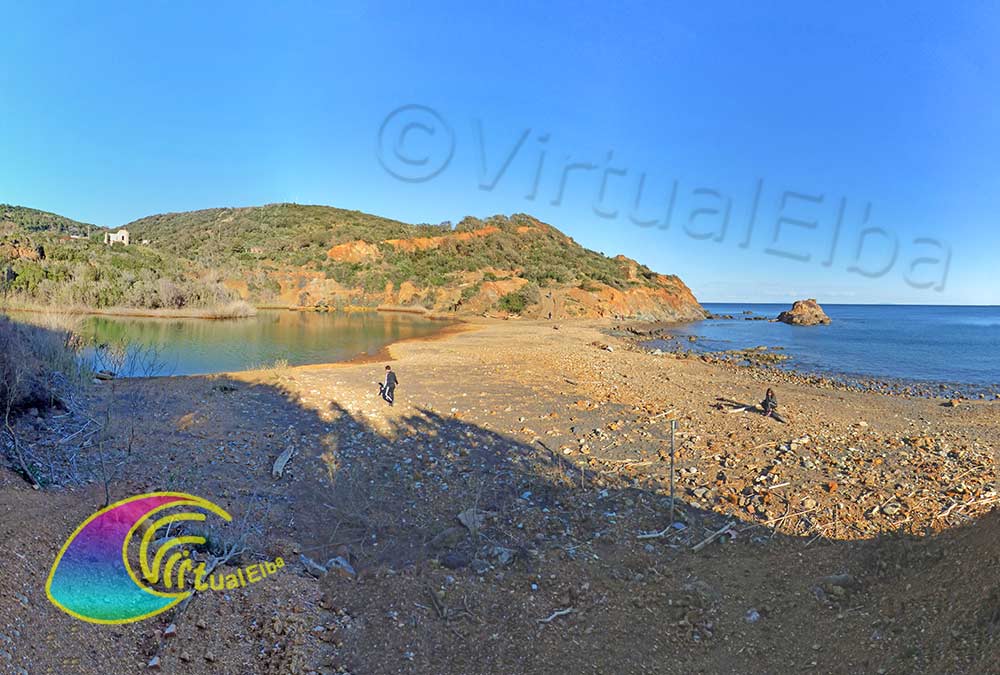 Spiaggia e laghetto di Terranera