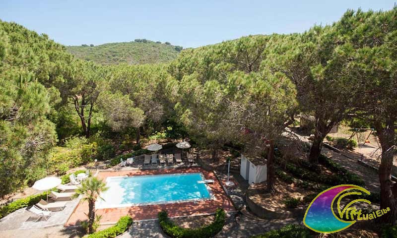 Swimmingpool des Hotels Campo Aia