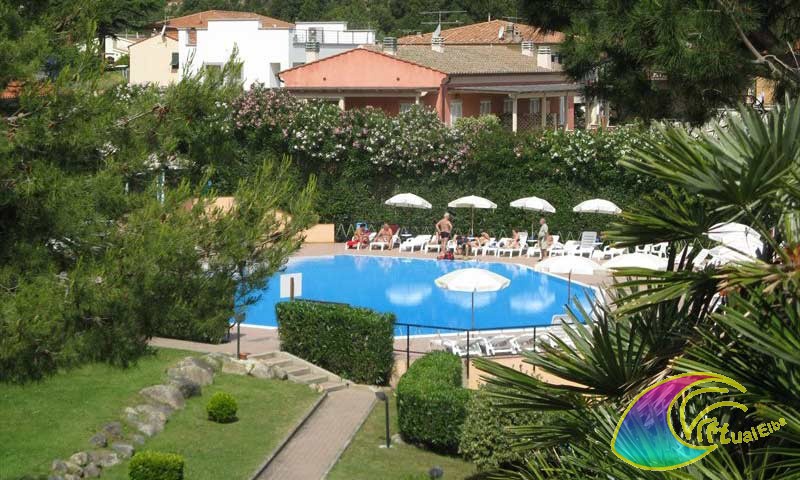 Piscina Hotel Residence Isola Verde