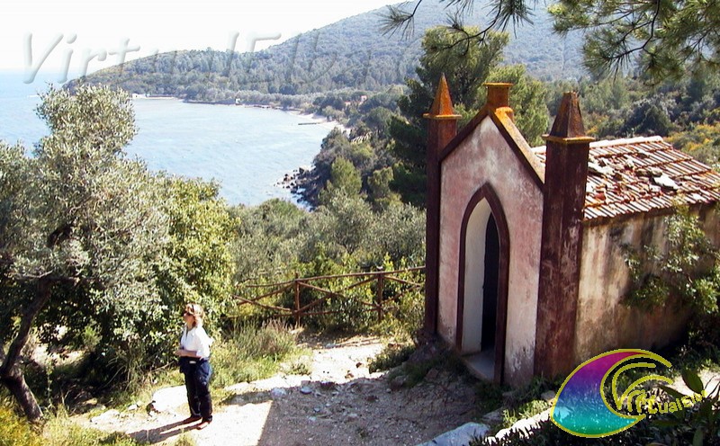 Chiesina sul sentiero per Galenzana